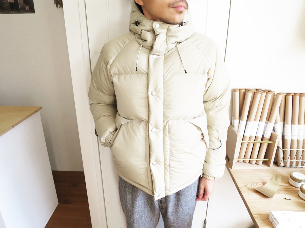 ENDS and MEANS / Down Jacket Beige エンズアンドミーンズ ダウンジャケット ベージュ