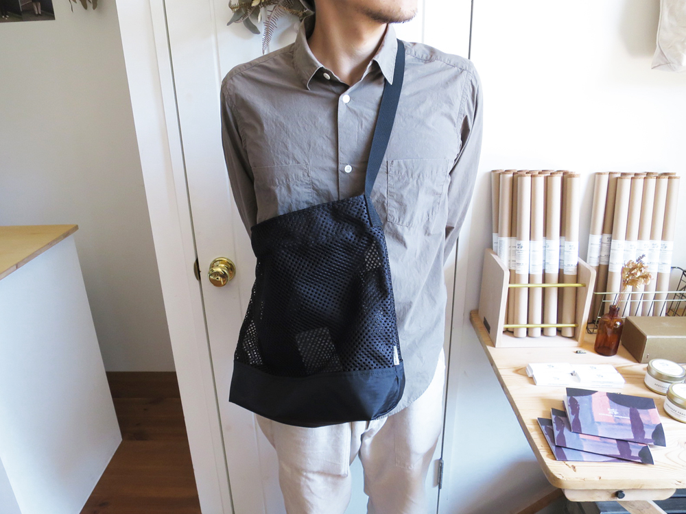 ENDS and MEANS Mesh Shoulder Bag エンズアンドミーンズ メッシュ ショルダー バッグ