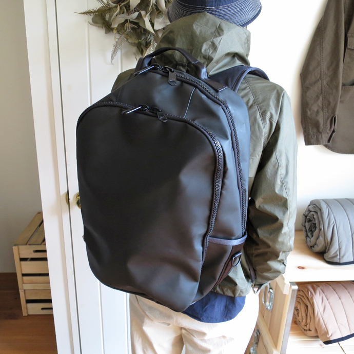 DEFY BAGS Bucktown Backpack