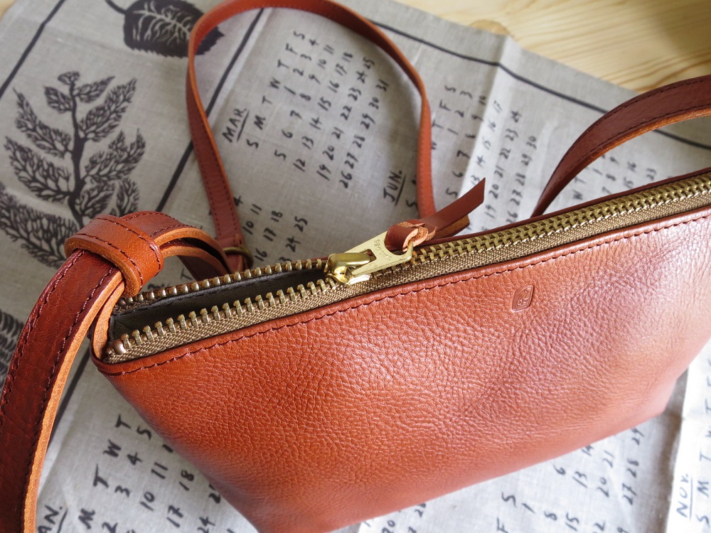 ENDS and MEANS Leather Pouch エンズアンドミーンズ レザーポーチ